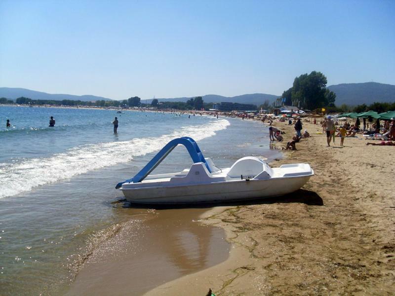 Хотел Лагуна Tschernomorez Exterior foto